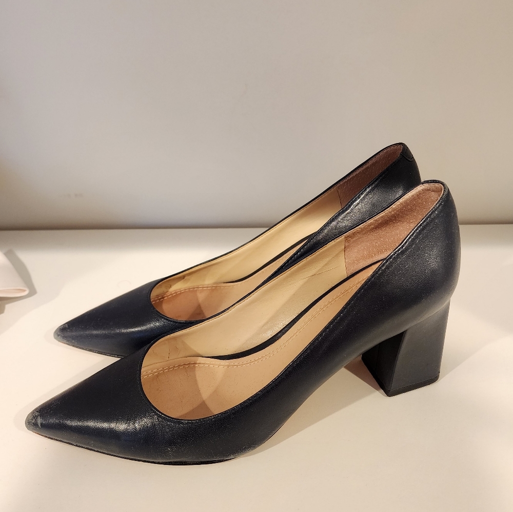 Marc Fisher Navy Pumps